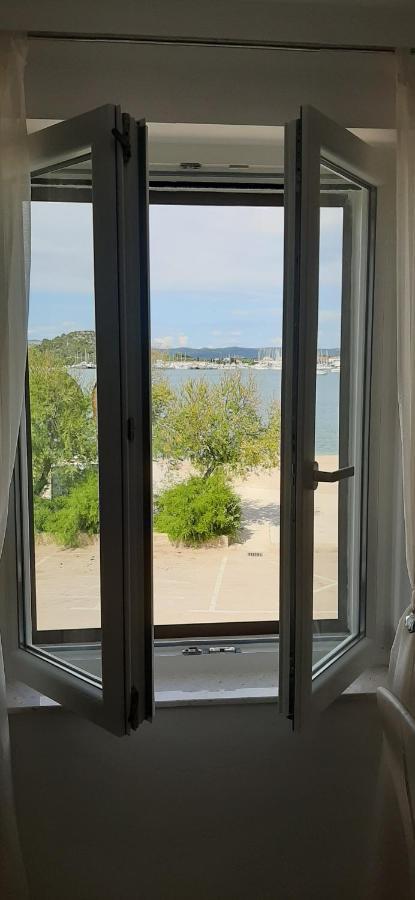 Beach Apartment Vami With Sea View Murter Esterno foto