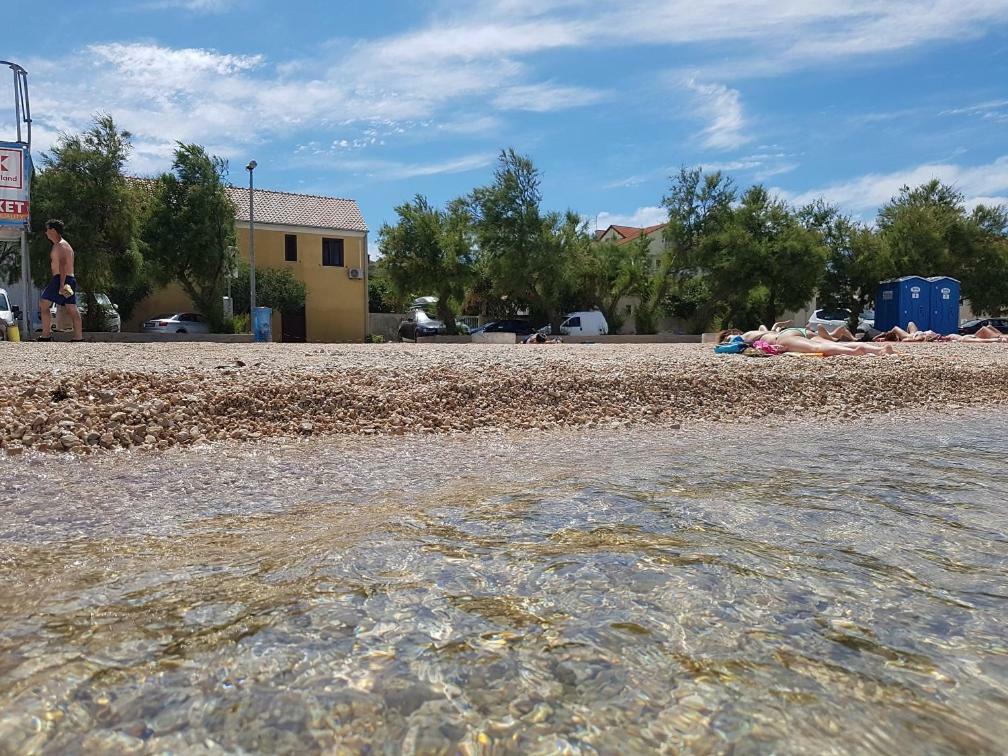 Beach Apartment Vami With Sea View Murter Esterno foto